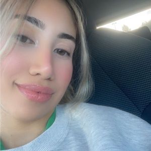 Meet your Posher, Sara